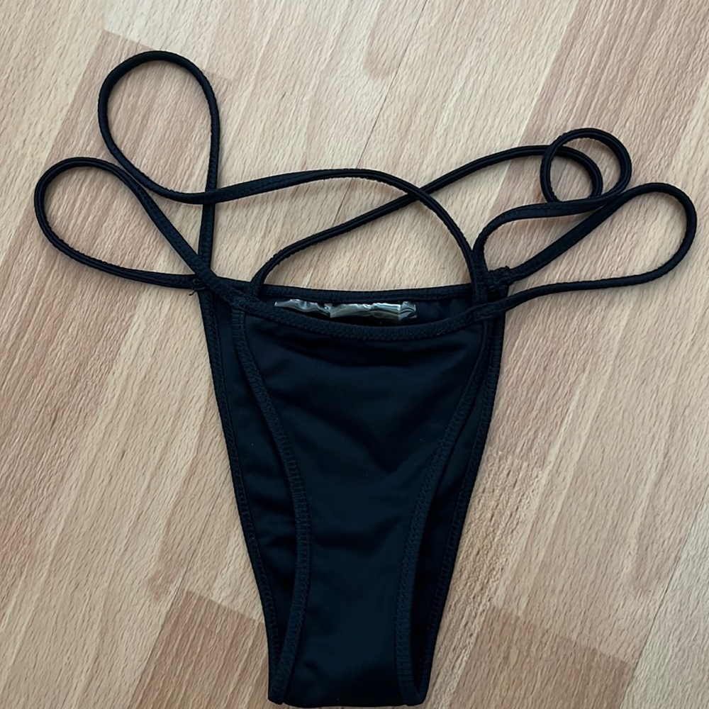 Minimale Animale string bikini bottom